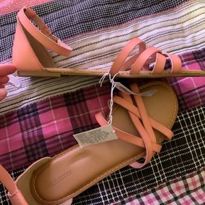 Old Navy sandals - new w/tags, peach/coral
